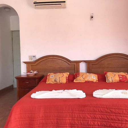 Hotel Y Suites Bugambilias Rincon de Guayabitos Kültér fotó