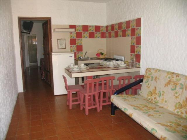 Hotel Y Suites Bugambilias Rincon de Guayabitos Szoba fotó